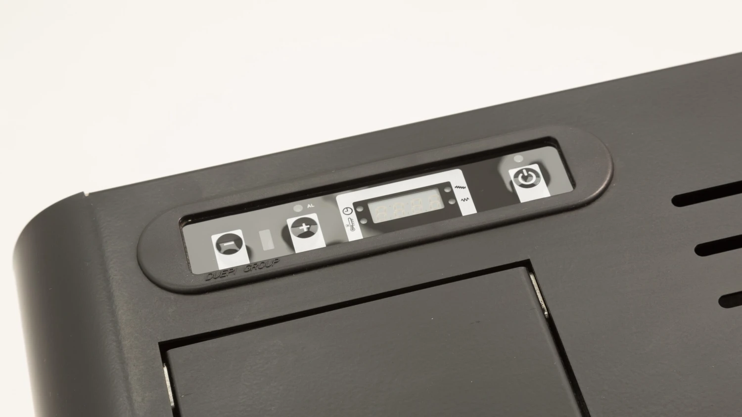 Poêle à Granulés Etanche EMAFLAM LUNA 6 KW Blanc Avec Pied Avec Wifi 17 Poêle à Granulés Etanche EMAFLAM LUNA 6 KW Blanc Avec Pied Avec Wifi – Image 15